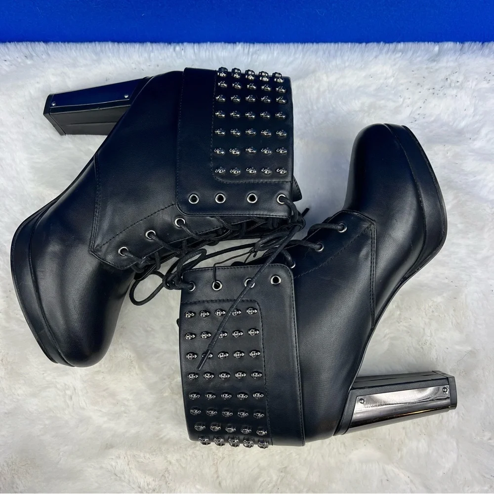 NWT |•HOT TOPIC•| Metal Heel Silver Studs Lace Up Rockstar Ankle Boots Size 9 - Picture 8 of 13